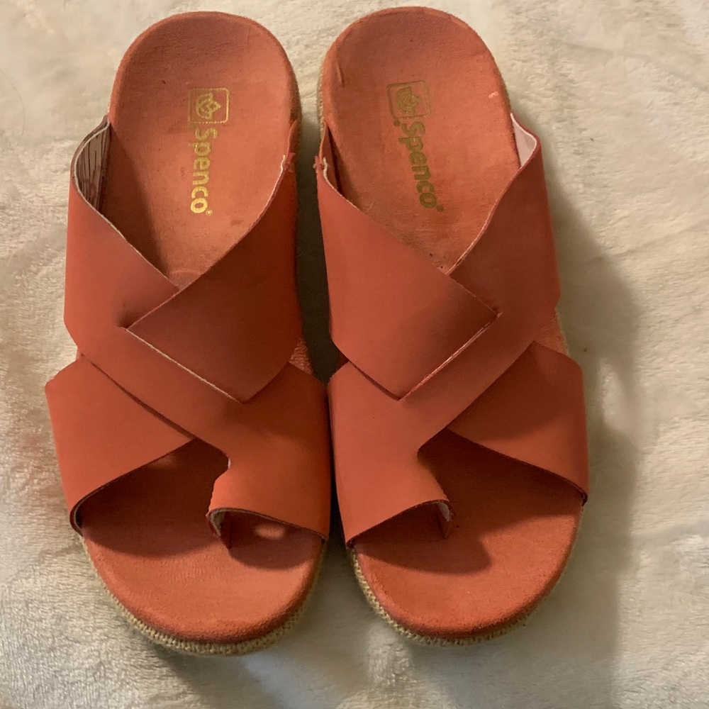 Women's salmon color Sandals. Great condition.
